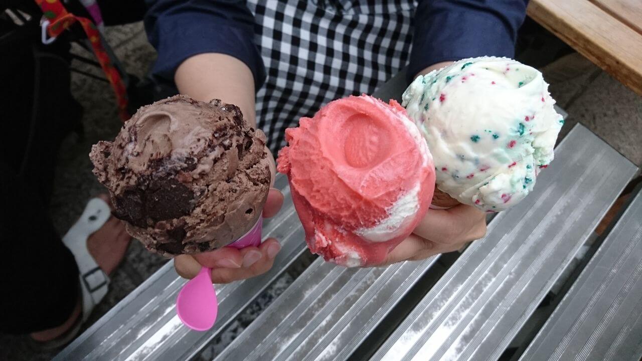 アイスの日にサーティワン100円だったので食べ過ぎたのブログ画像