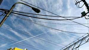 子供の頃からヒコーキ雲が好き。のブログ画像